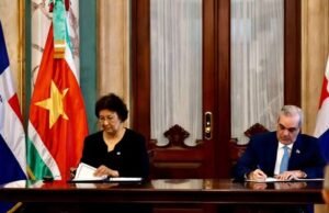 Firman 6 acuerdos bilaterales entre República Dominicana y Surinam