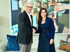 Gonzalo Castillo se reúne con la embajadora de EE. UU. Leah Campos