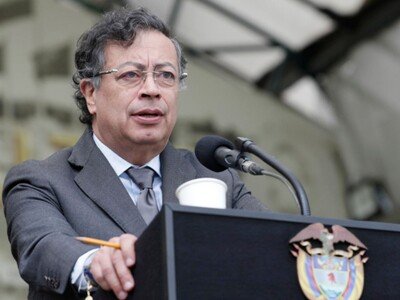 gustavo-petro-decreta-duelo-nacional-por-accidente-avion-colombia-48143fa6-focus-0-0-400-300