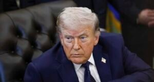 Trump: investigación contra presidente de la Fed no se ha cerrado aún