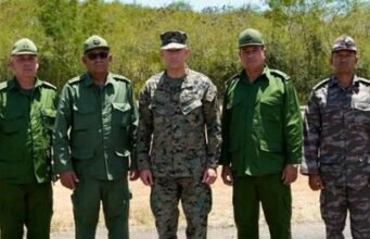 Jefe militar de EE.UU. se reúne con Ejército cubano en Guantánamo