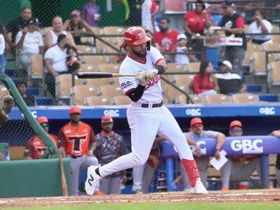 lidom-jonathan-guzman-se-viste-de-heroe-y-leones-vencen-a-toros-49895396-focus-min0.05-0.42-400-300