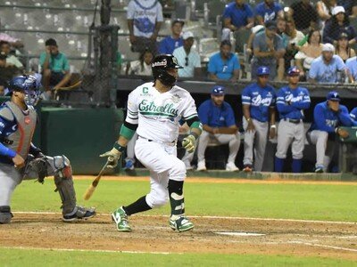 lidom-robinson-cano-y-las-estrellas-dejan-en-el-terreno-al-licey-b522f9b7-focus-0.08-0.42-400-300