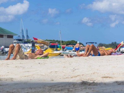 llegada-de-visitantes-a-rd-en-semana-santa-crece-212-en-2026-4698420a-focus-0-0-400-300