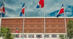 Proponen aumentar a seis meses la licencia por maternidad