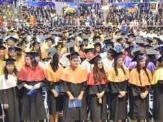 Los títulos universitarios no se podrán retener, según proyecto