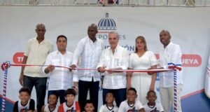 Luis Abinader entrega techado multiuso La Tribu de Quisqueya