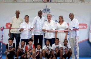 Luis Abinader entrega techado multiuso La Tribu de Quisqueya