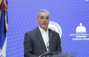 Luis Abinader impulsa la investigación científica en la Policía