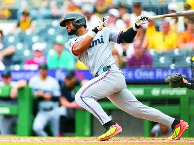 mlb-lopez-apunta-a-200-hits-una-hazana-en-extincion-aa89c290-focus-min0.33-0.63-400-300