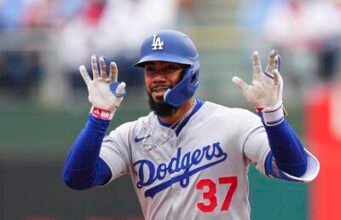 MLB: Teoscar Hernández impulsa seis carreras
