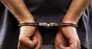 Profesor detenido en Italia por violencia sexual a alumnos de escuela