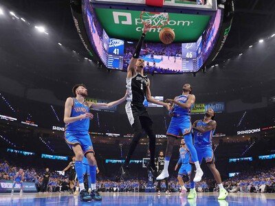 nba-spurs-tumban-al-invicto-thunder-en-doble-prorroga-d28d17e0-focus-min0.09-0.4-400-300