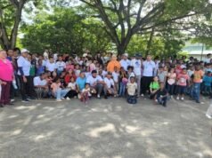 Niños de familias pobres participan de campamento en La Barquita