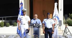 Ocupan más de dos toneladas de drogas en costas de Baní