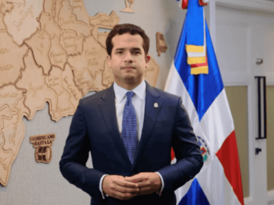 omar-fernandez-cuestiona-crisis-electrica-y-educativa-35062289-focus-0-0-400-300