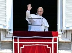 León XIV visita Lampedusa y aboga por migrantes
