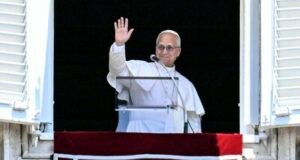 León XIV visita Lampedusa y aboga por migrantes