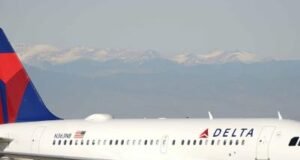 Delta suspendió trato especial a congresistas en aeropuertos