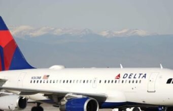 Delta suspendió trato especial a congresistas en aeropuertos