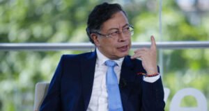 Petro convoca manifestación el 1 de mayo contra alza de intereses