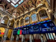 Petróleo cae por debajo de los US$80 ante expectativas con Ormuz