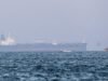 Petroleros incautados por EE.UU. llevan crudo iraní cruzan Atlántico