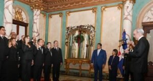 Presidente Luis Abinader juramenta a nuevos jueces del TSE