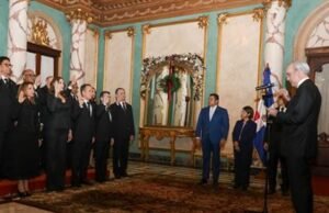 Presidente Luis Abinader juramenta a nuevos jueces del TSE