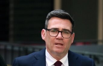 Nuevo 1er ministro Burnham pide a su gobierno bajar costo de vida