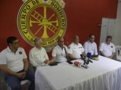 Problemas estructurales frenan estación de bomberos de Santiago