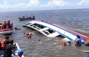 Rescate de 69 personas tras naufragio del MV Barima