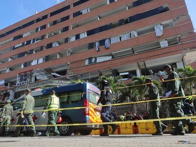 rescatistas-luchan-por-sacar-de-escombros-a-venezolano-vivo-siete-dias-4fb909ea-focus-0-0-400-300