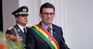 Ley de destitución fiscal general en Bolivia por Rodrigo Paz