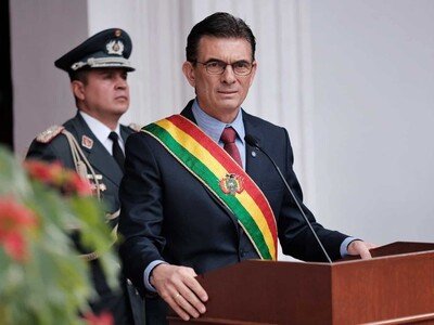 rodrigo-paz-reducira-su-salario-y-el-de-ministros-en-un-50-14facc5a-focus-0-0-400-300
