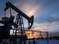 Petróleo Texas cae más de un 5 % tras el acuerdo de paz entre EE.UU