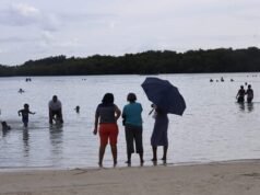Semana Santa: bañistas disfrutan en Boca Chica y Guayacanes