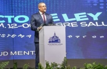 Senador de La Romana presenta su segundo informe de gestión