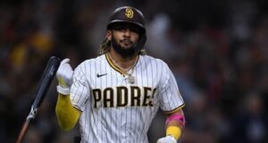 Fernando Tatis Jr. pega dos jonrones