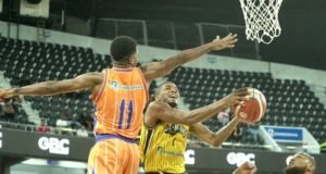 TBS Distrito: Rafael Barias derrota a Huellas del Siglo