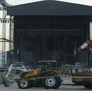 Trabajador que montaba estructura de concierto de Shakira muere