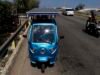 Triciclos eléctricos con panel solar: la inventiva en Cuba