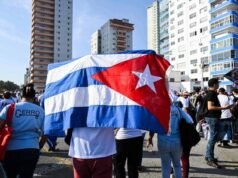 Trump impone sanciones a Cuba y amenaza con intervención militar