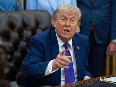 trump-oval-2-efe-db5a92b690d2a93c6b0a94dad65c51c891927980w-5ba786e2-focus-0-0-400-300