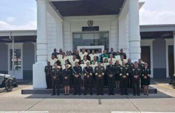 Unade gradúa especialistas en Derechos Humanos