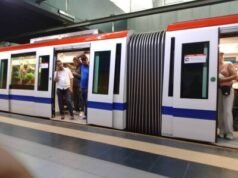 Usuarios enfrentan largas esperas en la Línea 2 del Metro por avería