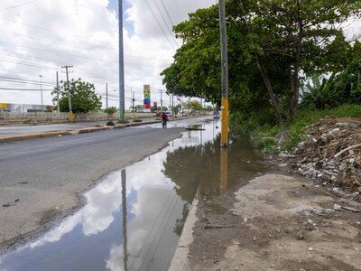 vecinos-del-residencial-dona-idalia-reclaman-solucion-a-males-dc513b38-focus-0-0-400-300