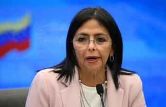 Venezuela anuncia inspección de viviendas tras terremoto