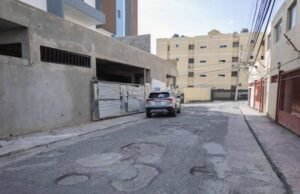 Villa Marina lleva 21 años entre parches y calles deterioradas