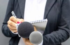 Agentes de inteligencia retienen a tres reporteros en Caracas